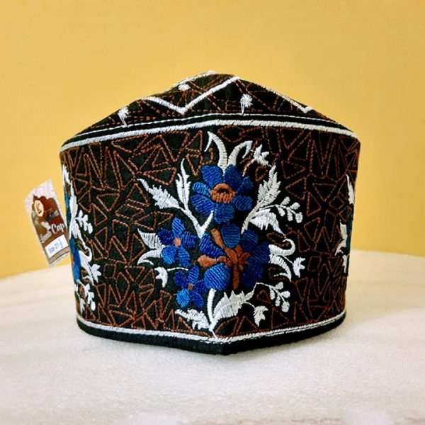 Zohaib Ashrafi Mehroon- Blue Flower design Cap